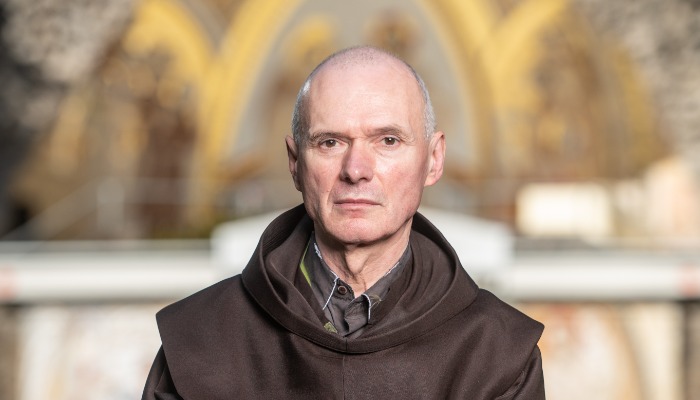 A hit hiánya reménytelenségbe dönt