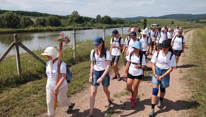 A zarándoktáborok lehetnek a fiatalok megmentői