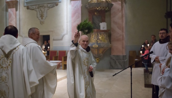 Az ember a bűnök miatt nélkülözi az Isten dicsőségét