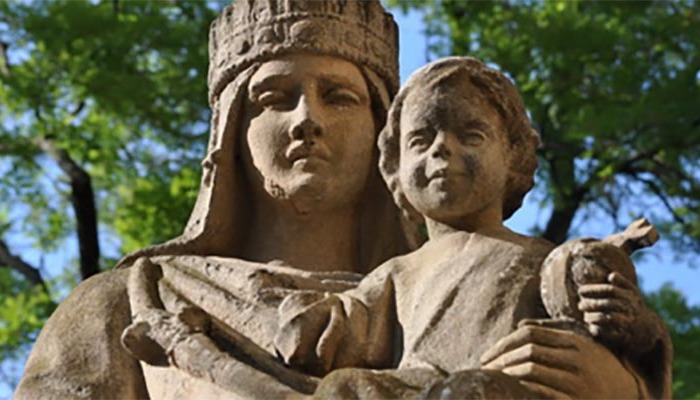 MAGYAROK NAGYASSZONYA ÉS RÓZSAFÜZÉR KIRÁLYNŐJE BÚCSÚ